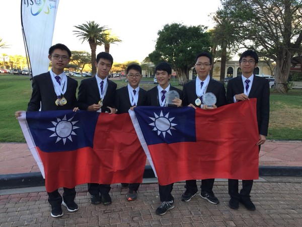 ▲台灣代表隊一行6人於競賽中全部獲得金牌。（圖／新竹市政府提供）