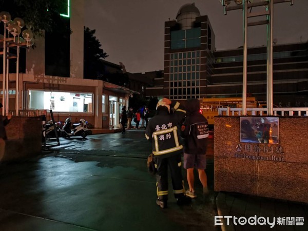 ▲▼     中央氣象局地下室起火        。（圖／記者黃彥傑攝）