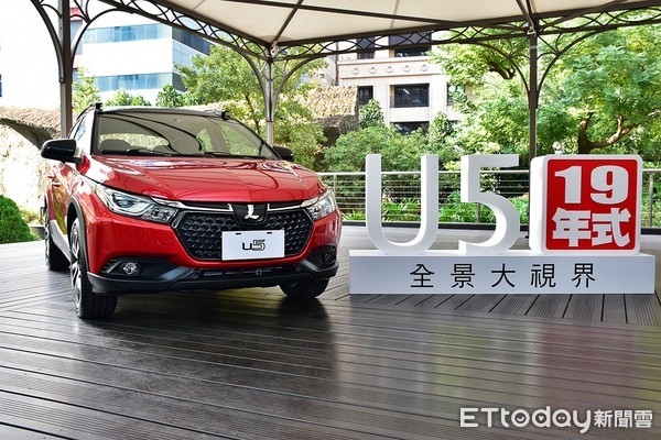 70萬元級距「唯一主打」全景電動天窗　納智捷U5強勢對決Nissan Kicks（圖／記者游鎧丞攝）