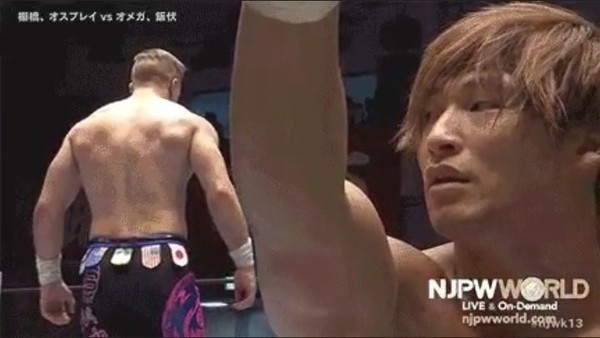 ▲飯伏幸太的空中摔技被破解。（圖／翻攝自推特／njpwworld）