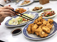 市面上少見的「炸」餃子。