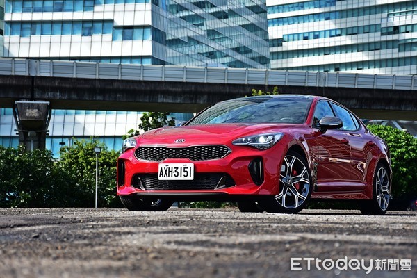 非典型開箱／不放手，直到夢想到手　KIA Stinger 3.3L勇闖性能轎跑市場（圖／記者游鎧丞攝）