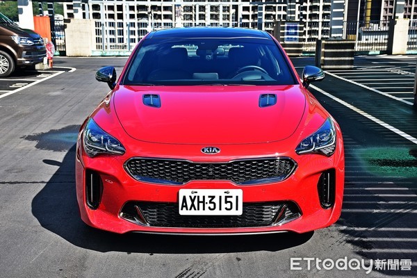 非典型開箱／不放手，直到夢想到手　KIA Stinger 3.3L勇闖性能轎跑市場（圖／記者游鎧丞攝）