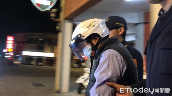 ▲▼許姓校車司機，在訊後由警方移送至台北地檢署偵辦。（圖／記者趙永博攝）