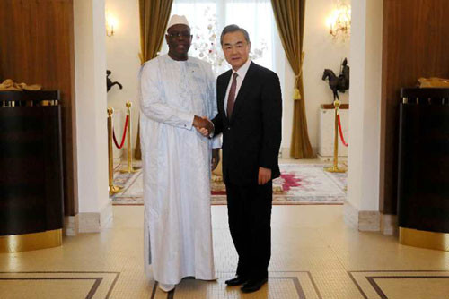 ▲▼塞內加爾總統薩勒會見中國外長王毅。（圖／中國外交部）