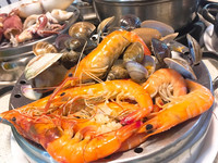 ▲▼這裡的蝦子提供泰國蝦與白蝦二種。（圖／記者陳建竹攝）