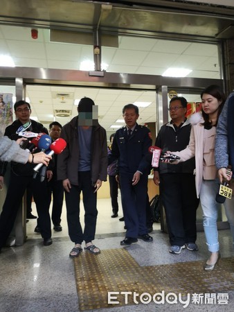 ▲▼蘆洲肉圓爸現身派出所公開致歉。(圖/記者陳豐德攝)