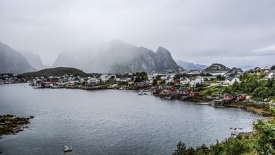 抗爭百年才獨立成功　挪威人一建國就窮到跳海　挖到石油翻身變富國