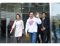 ▲▼前總統馬英九蒞臨ETtoday接受專訪，受到同仁熱烈歡迎。（圖／記者林敬旻攝）