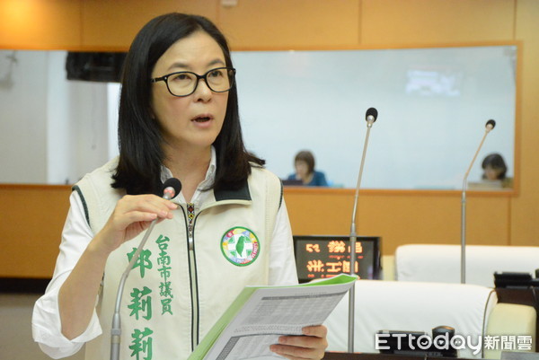 ▲台南市議員邱莉莉要求整合平台，加強兒少保護網。（圖／記者林悅翻攝）