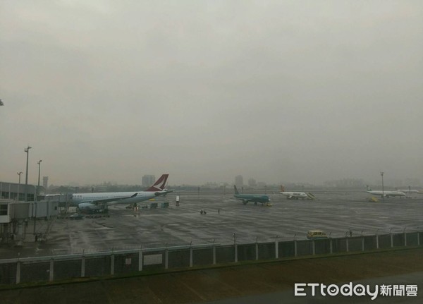 ▲韓國瑜市長表示：高雄小港機場目前跑道無法降落波音747             。（圖／地方中心翻攝）