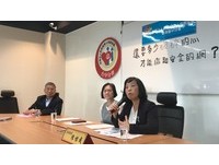 33歲賴姓男子大學畢業後工作不順，案發當天到妹妹工作的麗緻牙醫診所找妹妹卻遭阻撓，憤而持刀刺死牙醫師王冠中，另外2名女護理師也遭刺傷。