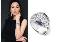 指間也不能空著，搭配Serpenti雙圈鑽戒、眼睛鑲嵌藍寶石的Serpenti Eyes on Me系列鑽戒，化身迷人蛇女郎。