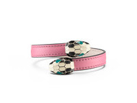 Serpenti Forever小牛皮手鐲，約12,900元。