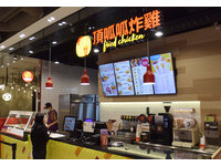▲▼微風南山店鋪一覽。（圖／記者邱顯燁攝）