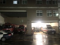 訊後被依傷害、公危、少事法移送少年法庭偵辦，並將持續釐清西瓜刀的來源。