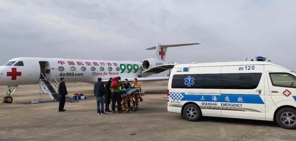 ▲▼北京紅十字會999醫療急救中心提供救援飛機，將在上海發生車禍的台灣傷患送回台灣。（圖／翻攝北京日報）