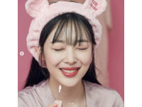 ▲雅詩蘭黛,雪莉,保養,護唇,。（圖／翻攝自 IG）