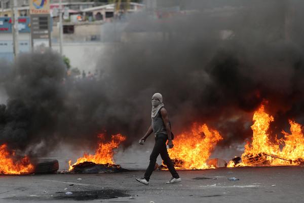 ▲▼海地爆發反總統示威，人們不滿總統摩依士（Jovenel Moise）導致國內通膨嚴重又涉及貪腐。（圖／路透）