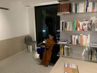 文心藝所書店期許自己不只是一間書店、咖啡店，也是展演空間和人文交流空間。