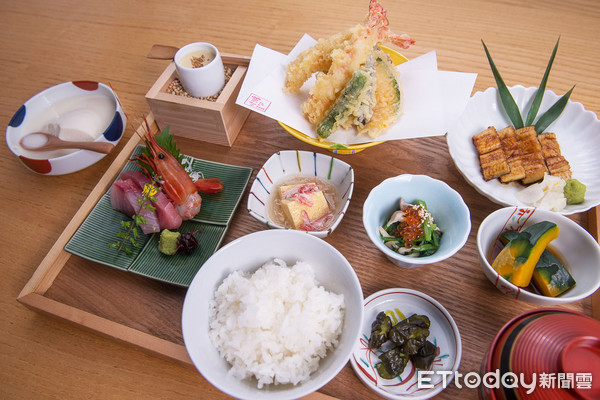 ▲菜々日本料理推出全新午間菜色，蒲燒鰻魚與海老天婦羅NANA特選膳。（圖／菜々日本料理提供)