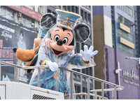 2019台北燈節踩街嘉年華遊行,東京迪士尼35週年慶特別遊行。（圖／記者李毓康攝）