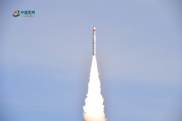▲▼ 2018年1月19日，長征十一號成功把吉林一號視頻07、 08星發射升空，衛星進入預定軌道。（圖／翻攝自中國軍網）
