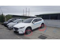 ▲▼林姓網友一行人5車，228連假到宜蘭旅遊，車停五結民宿老闆提供的位置，卻遭不名人士戳胎、噴漆（圖／擷取自宜蘭爆料公社，下同）