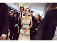 ▲▼TORY BURCH DESTINATION ANYWHERE快閃店。（圖／翻攝古力娜扎工作室微博）