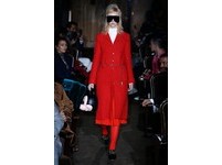 2019 GUCCI春夏，正常版米老鼠手提包價格為台幣149,900元。