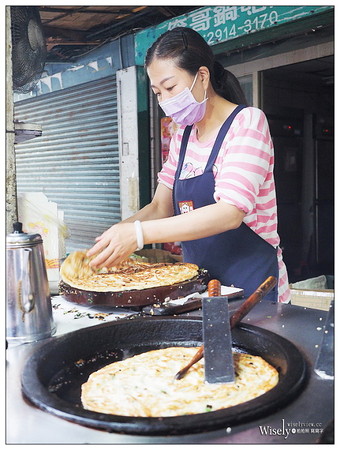 ▲新店現點現做蔥油餅。（圖／Wisely提供）