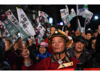 余天選前之夜造勢晚會，台下支持者。（圖／記者林敬旻攝）