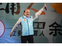 余天選前之夜造勢晚會，行政院長蘇貞昌致詞。（圖／記者林敬旻攝）