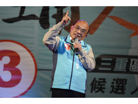 余天選前之夜造勢晚會，行政院長蘇貞昌致詞。（圖／記者林敬旻攝）