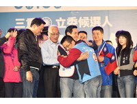 三重立委補選，國民黨參選人鄭世維選前之夜，吳敦義，馬英九，周錫瑋到場支持。（圖／記者湯興漢攝）