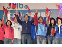 三重立委補選，國民黨參選人鄭世維選前之夜，吳敦義，馬英九，周錫瑋到場支持。（圖／記者湯興漢攝）
