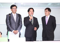 賴清德表示，民進黨在九合一選舉大敗，他率領內閣總辭負起政治責任，回到台南全心投入立委補選工作，結果保住基本盤。