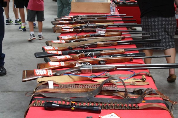 ▲▼ 庫姆軍用物品展是紐西蘭規模最大的槍展，已經舉辦5年。圖為2016年槍展 。（圖／翻攝自Facebook／Kumeu Militaria Show）