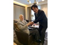 ▲▼賴清德拜會李登輝兩人合影。（圖／李登輝辦公室提供）