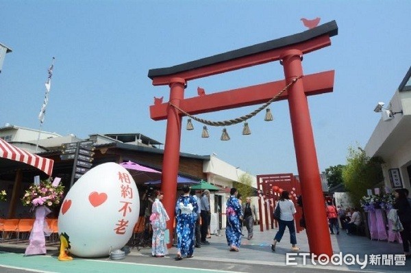 ▲蛋寶生技不老村開幕感受濃濃的日本風情。（圖／桃園市政府提供）