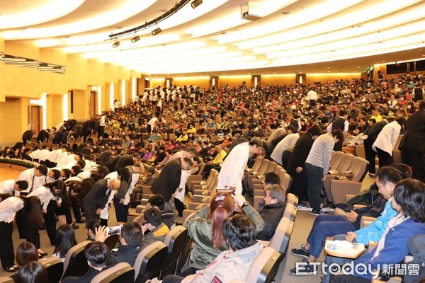 ▲長庚器官捐贈與大體老師追思大會。(圖/記者嚴云岑攝)