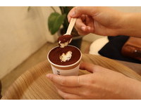 店內主打杯裝提拉米蘇。