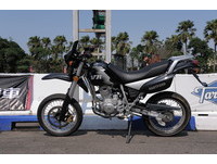 VR223越野車同樣採223c.c.單缸油冷設定，動力為17.6匹/1.6公斤米。