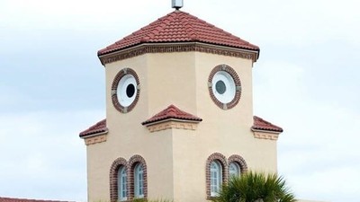 佛羅里達「困惑雞教堂」　傻臉盯到全世界都問這在哪