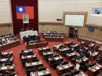 ▲韓國瑜議會質詢。（圖／記者吳奕靖攝）