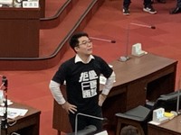 ▲韓國瑜議會質詢。（圖／記者吳奕靖攝）