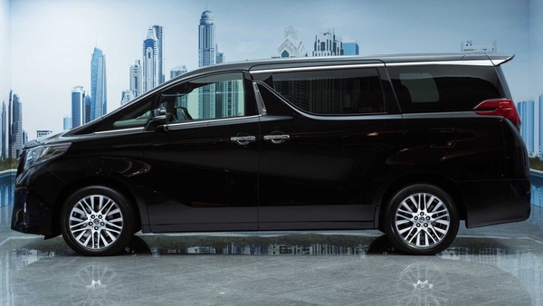 ▲▼   Toyota Alphard。（圖／翻攝自Toyota）