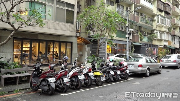 ▲▼救商圈東區興起造街風,東區五弄。（圖／記者徐斌慎攝）