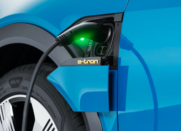 ▲▼ Audi e-tron因電池短缺產量下修 。（圖／翻攝自Audi）