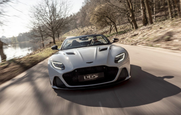 ▲▼Aston Martin正式推出DBS Superleggera Volante雙門敞蓬跑車。（圖／翻攝自Aston Martin）